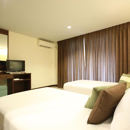 Windmill Resort Hotel Pattaya Bagian luar foto