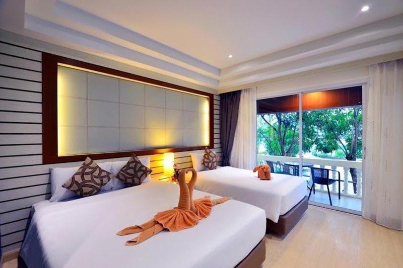 Windmill Resort Hotel Pattaya Bagian luar foto