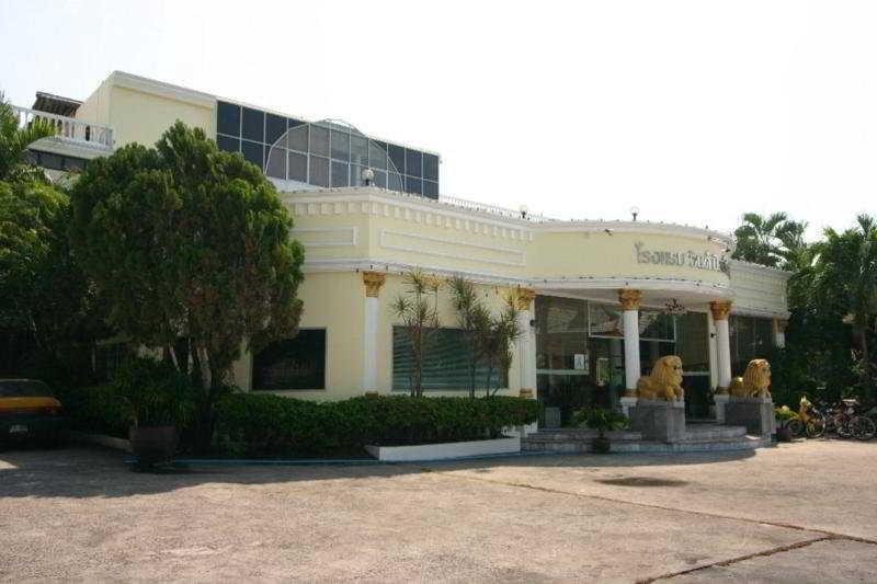 Windmill Resort Hotel Pattaya Bagian luar foto