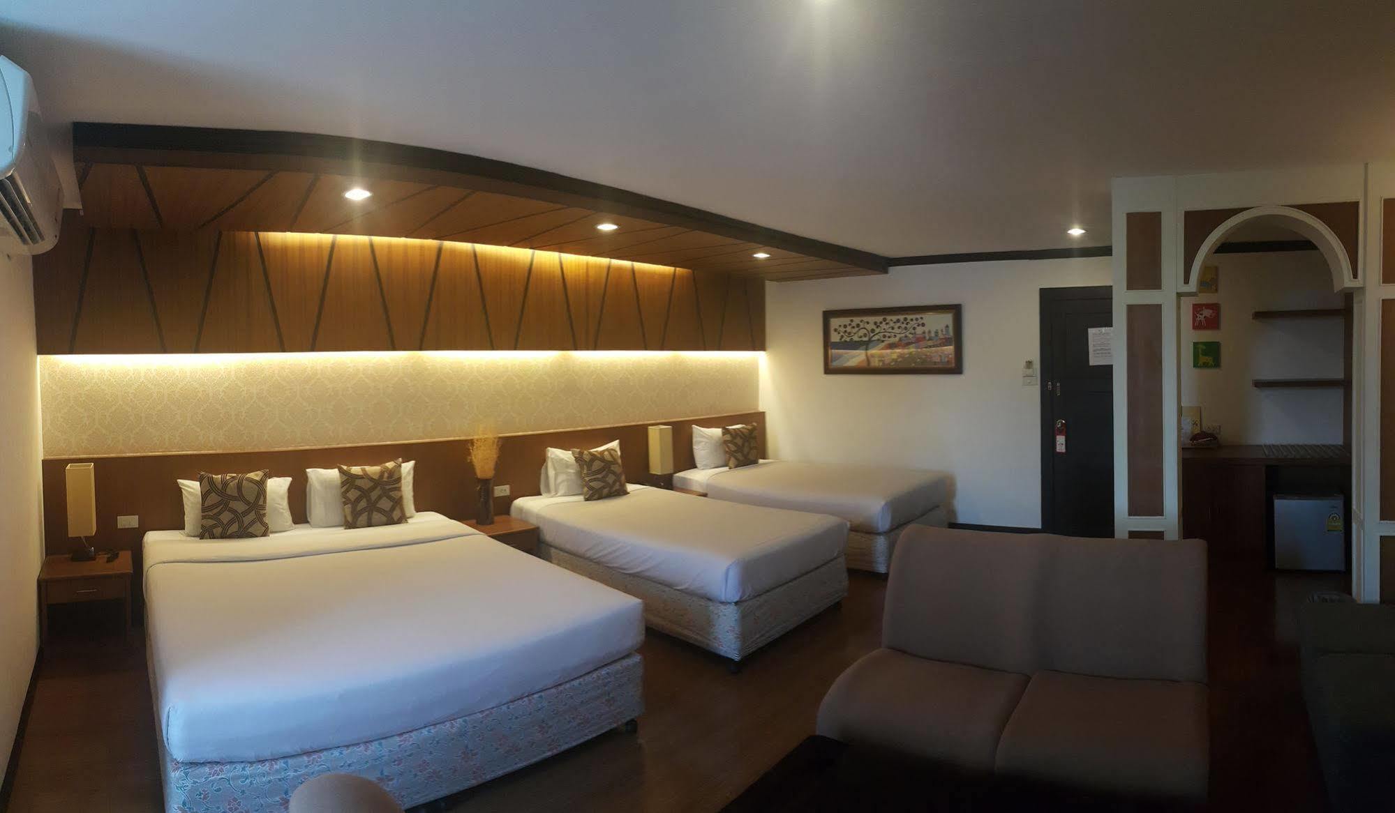 Windmill Resort Hotel Pattaya Bagian luar foto